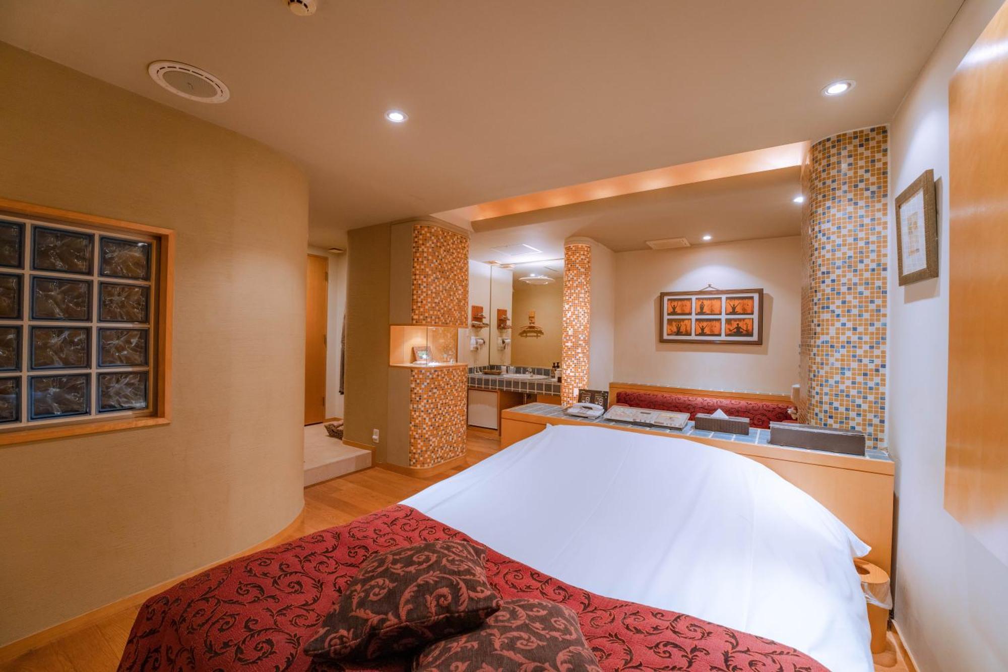 Eight Prince Hotel -Adult Only- Токорозава Экстерьер фото