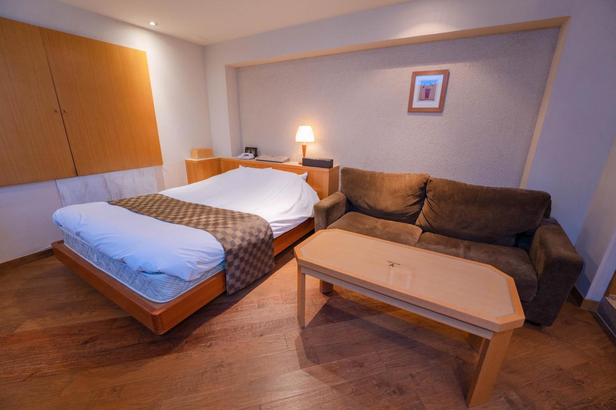 Eight Prince Hotel -Adult Only- Токорозава Экстерьер фото