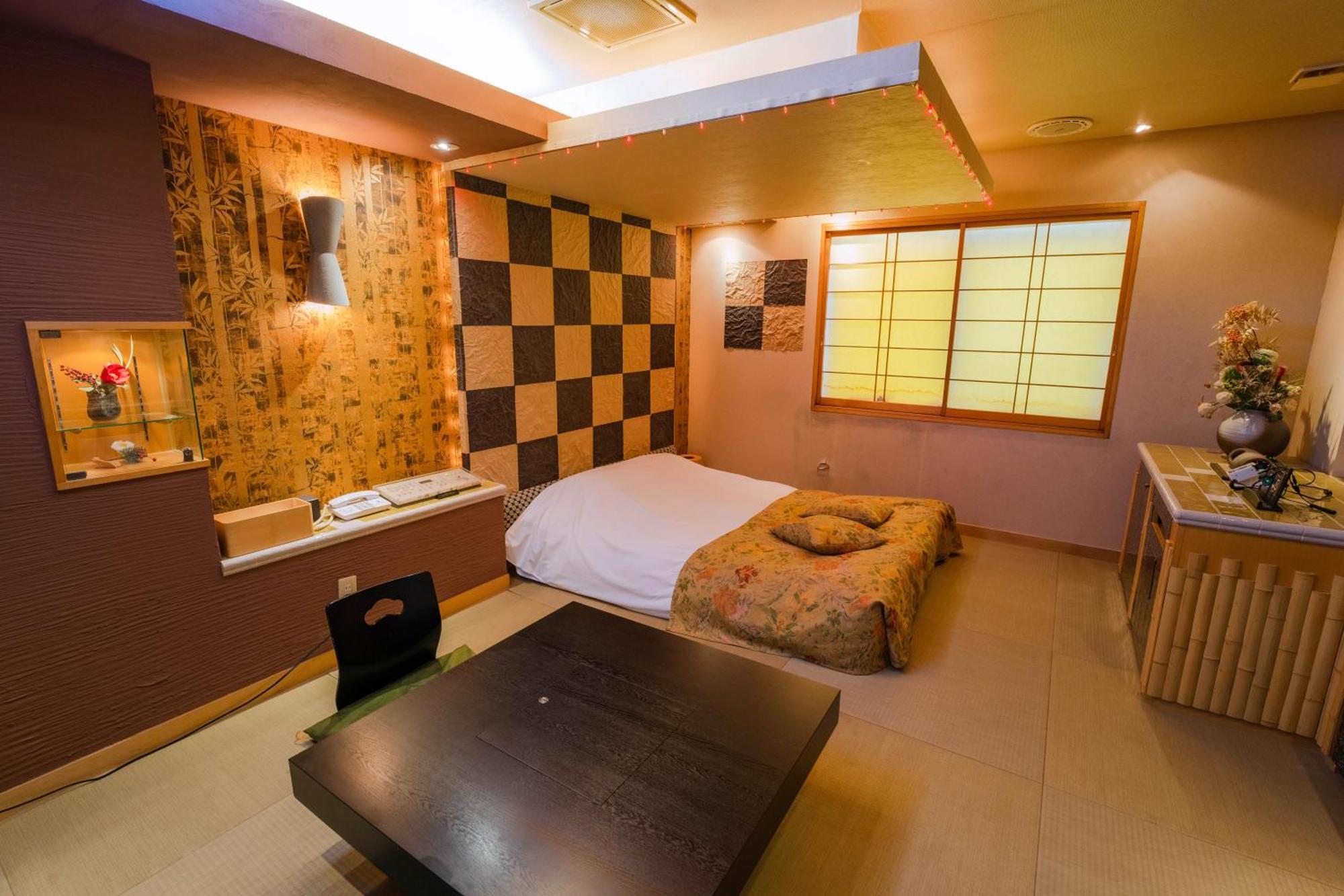 Eight Prince Hotel -Adult Only- Токорозава Экстерьер фото