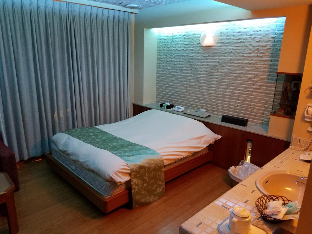 Eight Prince Hotel -Adult Only- Токорозава Экстерьер фото